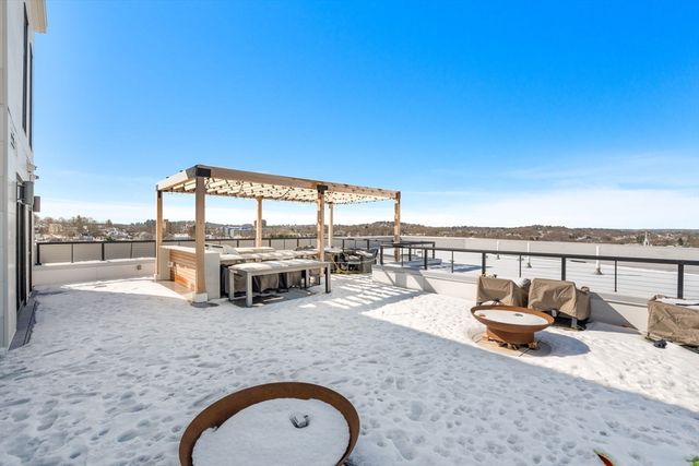 191 Washington St 710, Boston, MA 02135