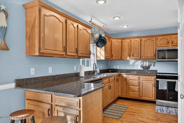 2410 Eastwood Cir, Crestwood, KY 40014