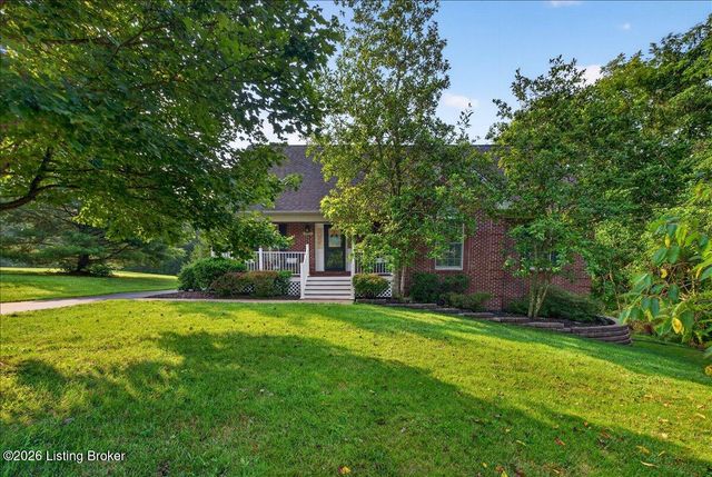2410 Eastwood Cir, Crestwood, KY 40014