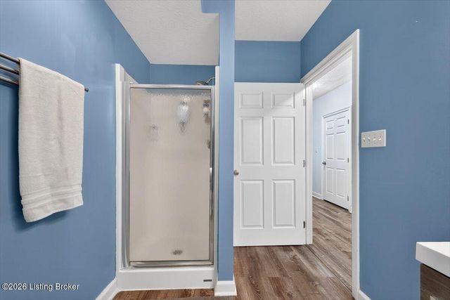 2410 Eastwood Cir, Crestwood, KY 40014