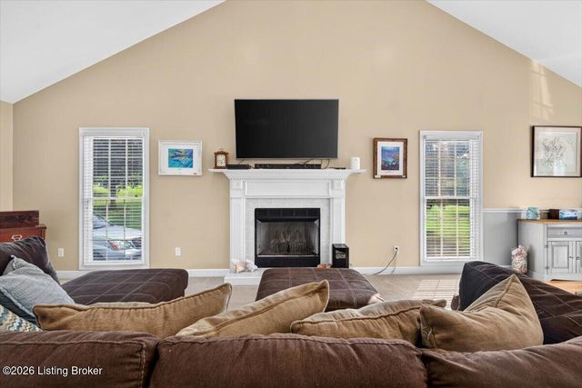 2410 Eastwood Cir, Crestwood, KY 40014