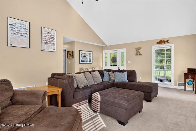 2410 Eastwood Cir, Crestwood, KY 40014
