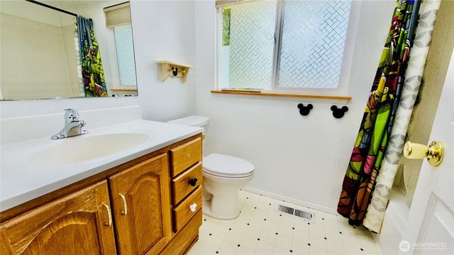 1923 SE Karli Way, Port Orchard, WA 98367