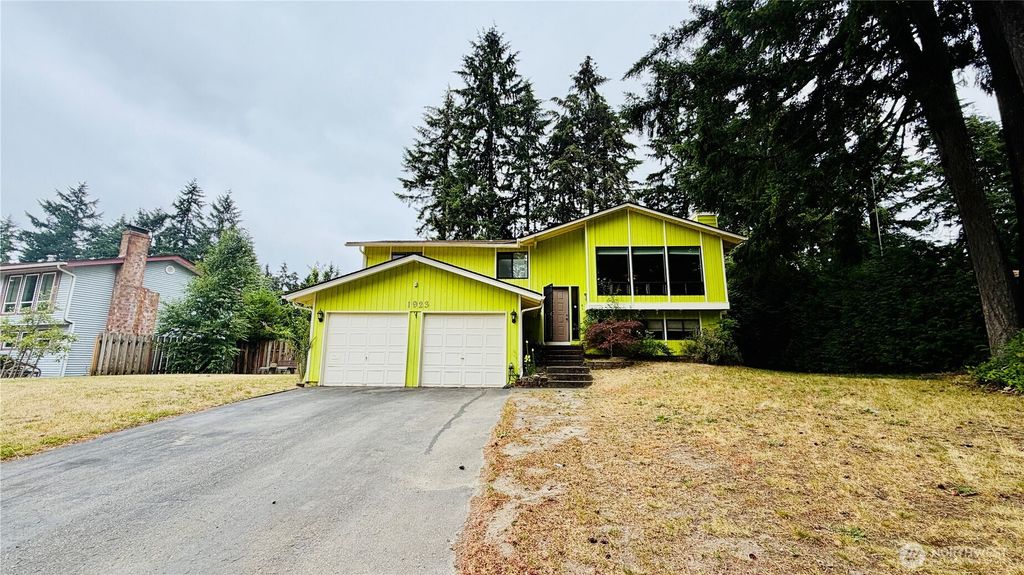 1923 SE Karli Way, Port Orchard, WA 98367