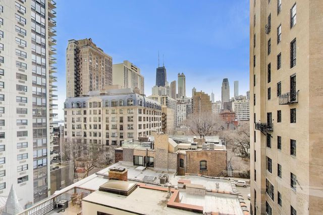 1310 N Ritchie Court 7B, Chicago, IL 60610