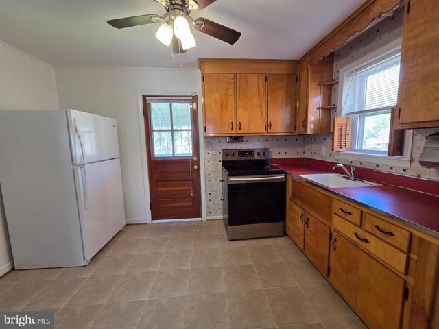 6412 FOSTER ST, District Heights, MD 20747