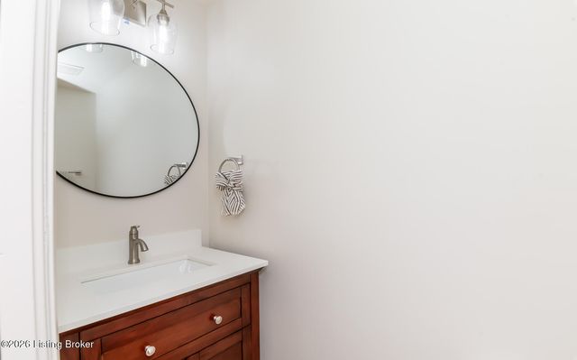 3102 Springstead Cir, Louisville, KY 40241