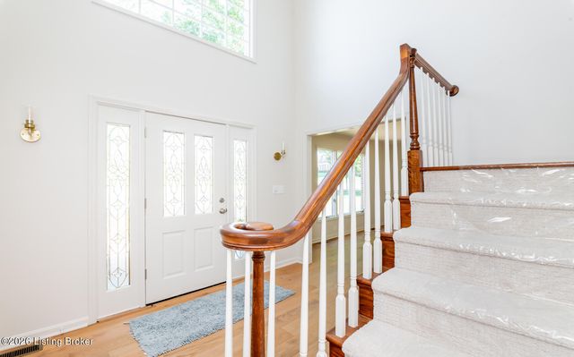 3102 Springstead Cir, Louisville, KY 40241