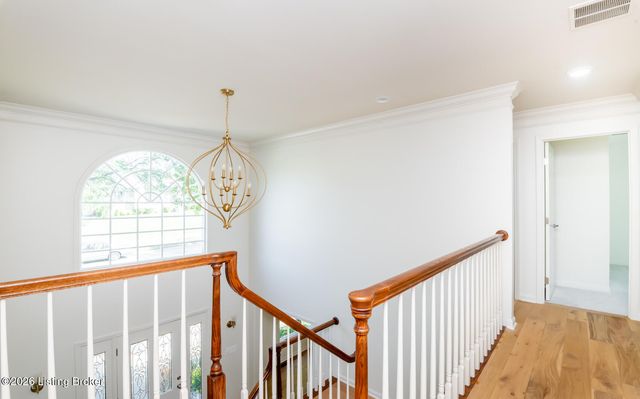 3102 Springstead Cir, Louisville, KY 40241