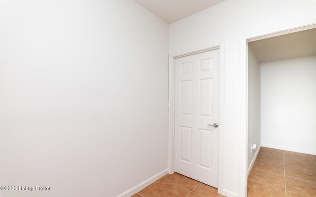 3102 Springstead Cir, Louisville, KY 40241