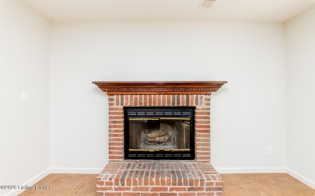 3102 Springstead Cir, Louisville, KY 40241