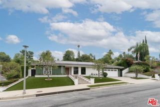 18089 Lake Encino Drive, Encino (los Angeles), CA 91316