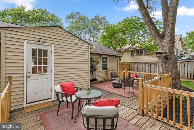 1302 CORAL SEA DR, Rockville, MD 20851