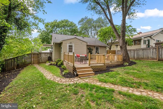 1302 CORAL SEA DR, Rockville, MD 20851