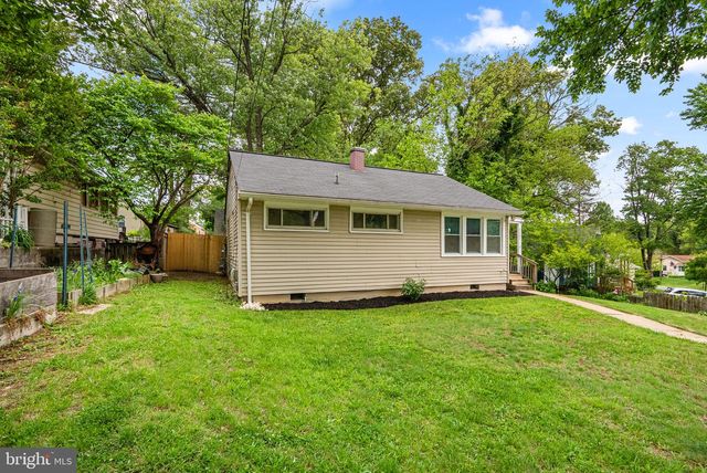 1302 CORAL SEA DR, Rockville, MD 20851