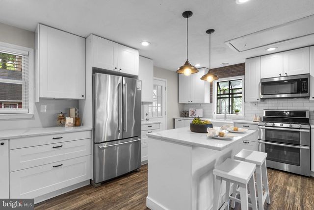 1302 CORAL SEA DR, Rockville, MD 20851