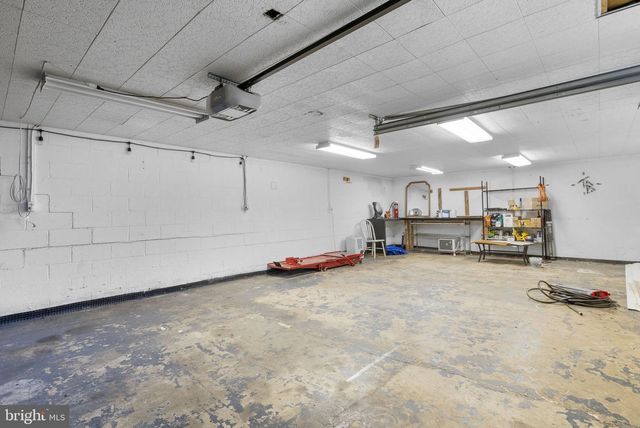1302 CORAL SEA DR, Rockville, MD 20851