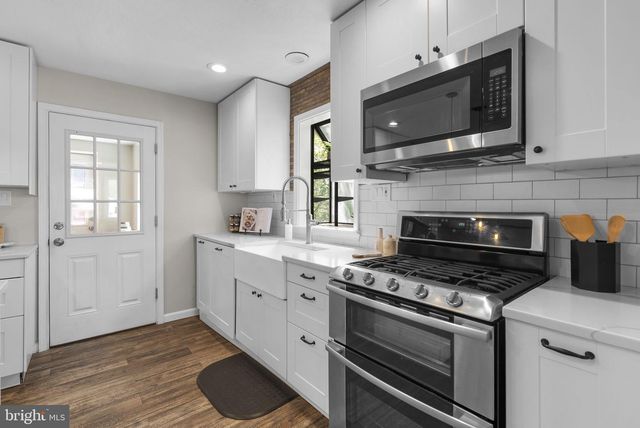 1302 CORAL SEA DR, Rockville, MD 20851