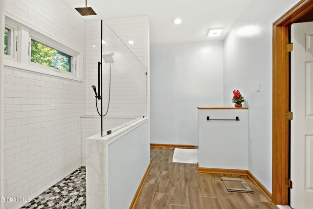 28 Bog Meadow Run, Saratoga Springs, NY 12866