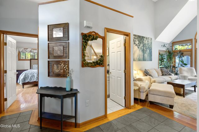 28 Bog Meadow Run, Saratoga Springs, NY 12866