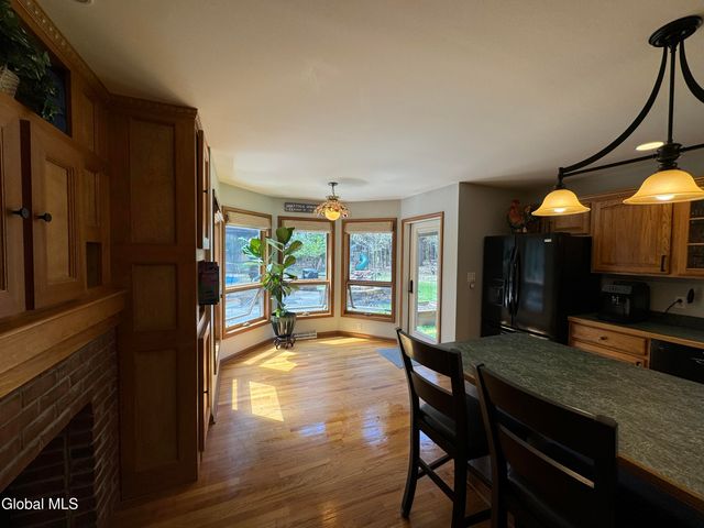 28 Bog Meadow Run, Saratoga Springs, NY 12866