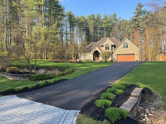 28 Bog Meadow Run, Saratoga Springs, NY 12866