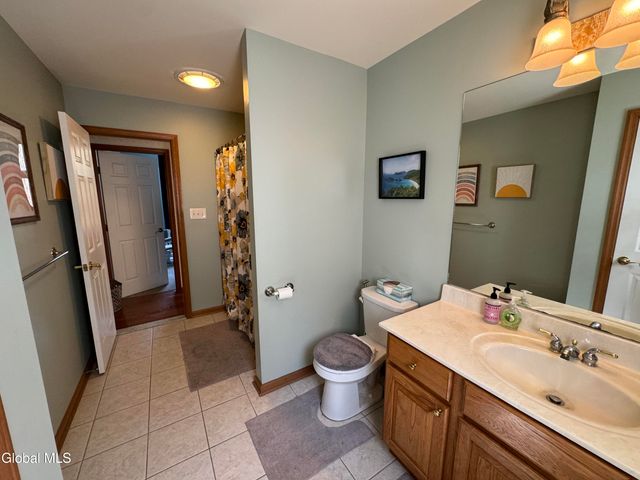 28 Bog Meadow Run, Saratoga Springs, NY 12866