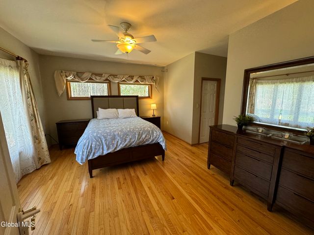 28 Bog Meadow Run, Saratoga Springs, NY 12866