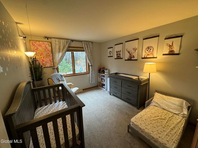 28 Bog Meadow Run, Saratoga Springs, NY 12866