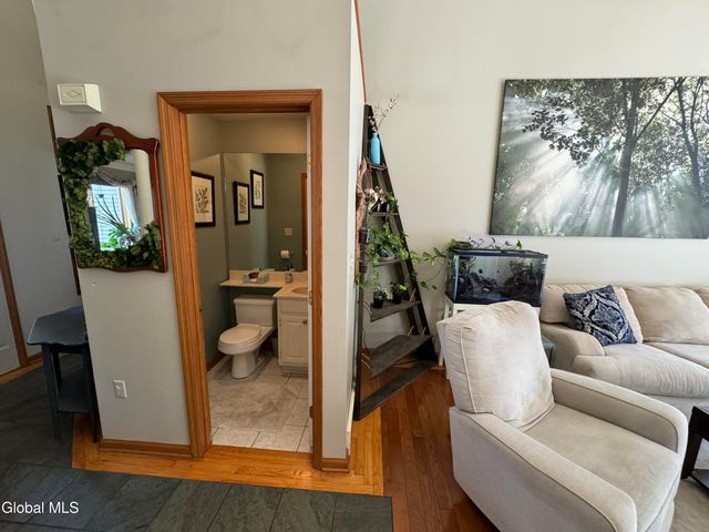 28 Bog Meadow Run, Saratoga Springs, NY 12866