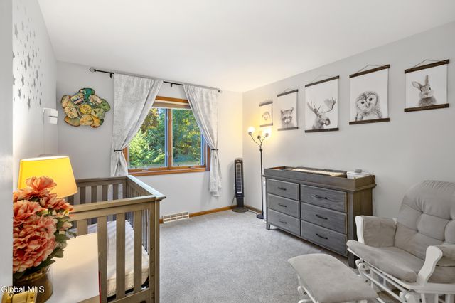 28 Bog Meadow Run, Saratoga Springs, NY 12866