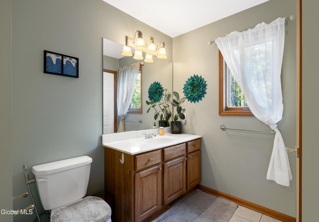 28 Bog Meadow Run, Saratoga Springs, NY 12866