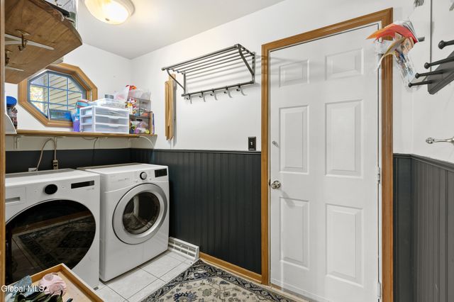 28 Bog Meadow Run, Saratoga Springs, NY 12866