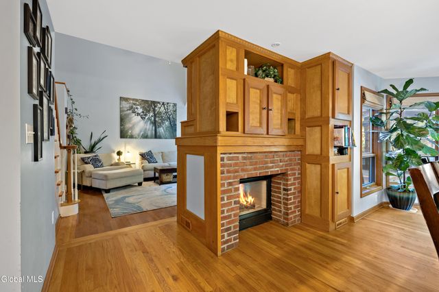 28 Bog Meadow Run, Saratoga Springs, NY 12866