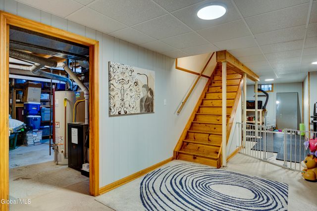 28 Bog Meadow Run, Saratoga Springs, NY 12866