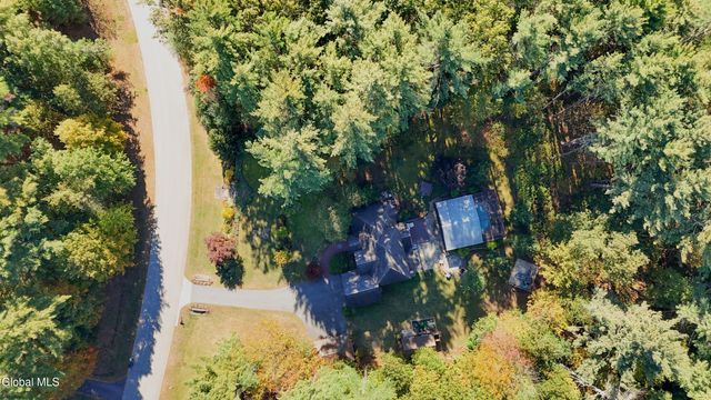 28 Bog Meadow Run, Saratoga Springs, NY 12866