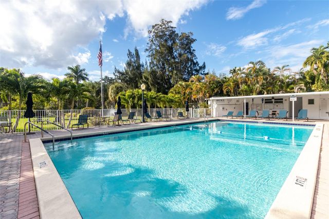 1035 SE 15th Street 10B, Fort Lauderdale, FL 33316