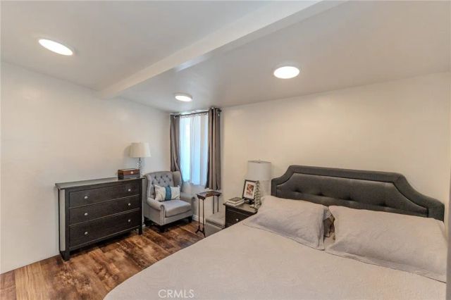 8636 Colbath, Los Angeles, CA 91402