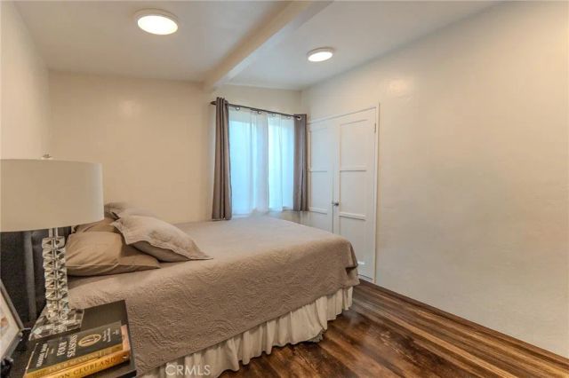 8636 Colbath, Los Angeles, CA 91402