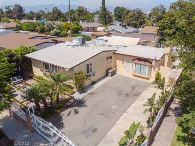 8636 Colbath, Los Angeles, CA 91402
