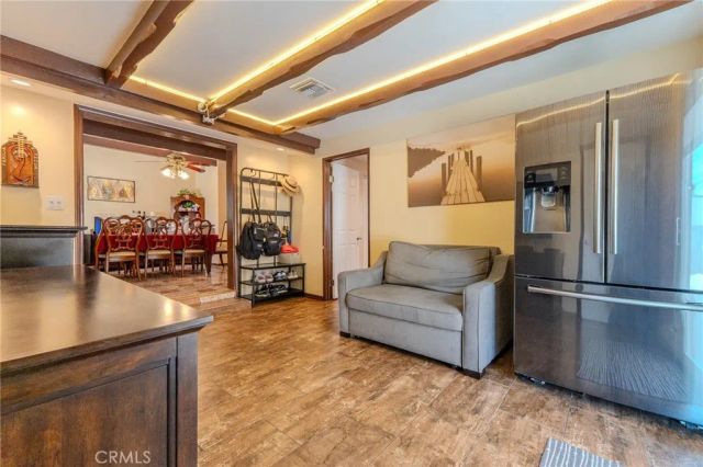 8636 Colbath, Los Angeles, CA 91402