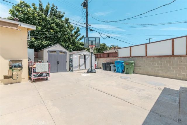 8636 Colbath, Los Angeles, CA 91402