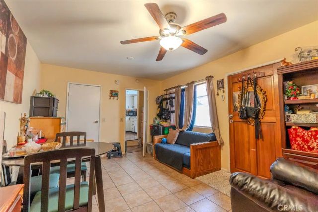 8636 Colbath, Los Angeles, CA 91402