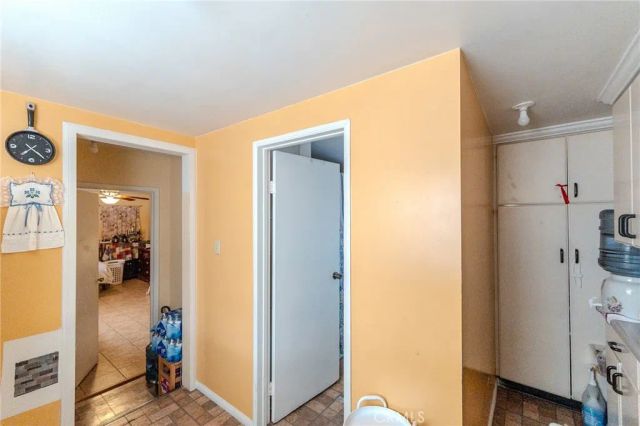 8636 Colbath, Los Angeles, CA 91402