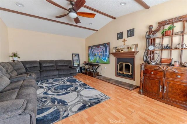 8636 Colbath, Los Angeles, CA 91402