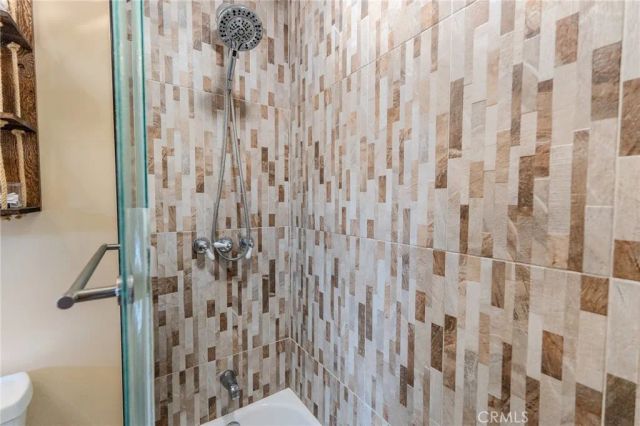 8636 Colbath, Los Angeles, CA 91402