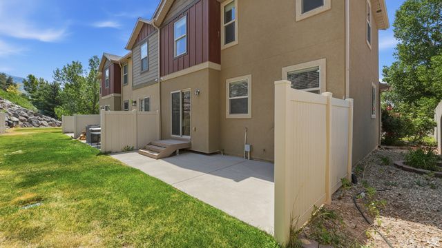 1649 N HOLLYHOCK CIR, Farmington, UT 84025