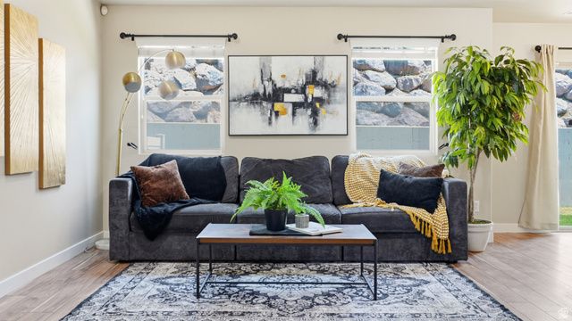 1649 N HOLLYHOCK CIR, Farmington, UT 84025