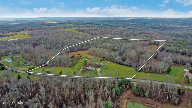 2620 Deer Lodge Hwy, Deer Lodge, TN 37726