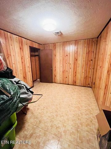 2620 Deer Lodge Hwy, Deer Lodge, TN 37726